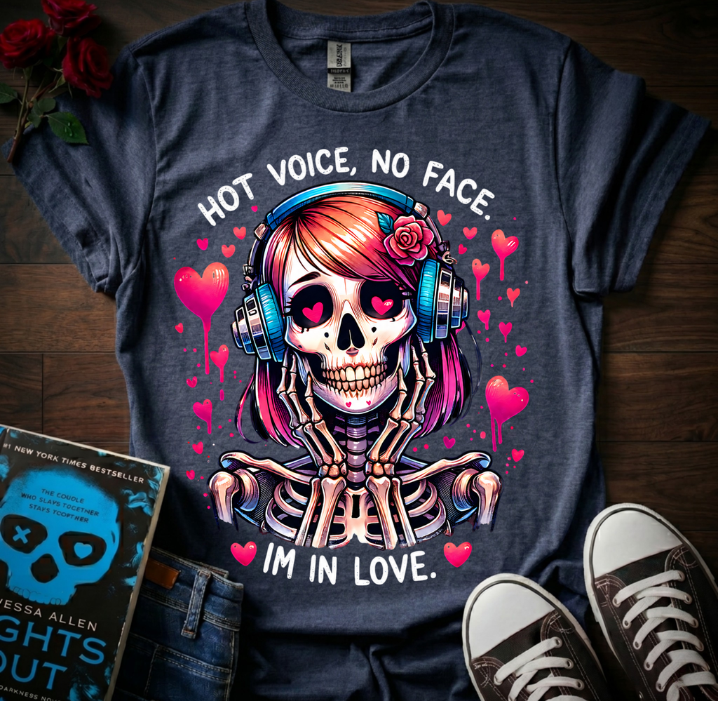 Hot Voice, No Face  T-Shirt