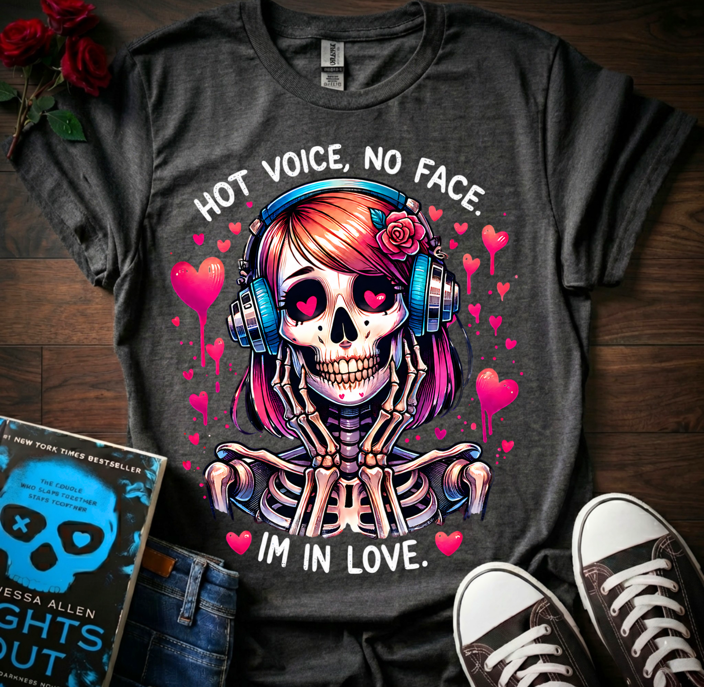 Hot Voice, No Face  T-Shirt
